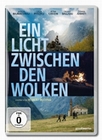 Ein Licht zwischen den Wolken